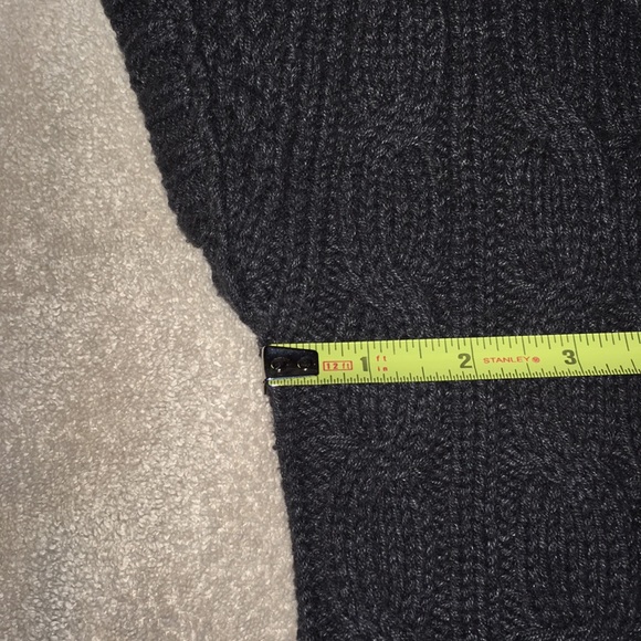 Mossimo sweater - Picture 8 of 8